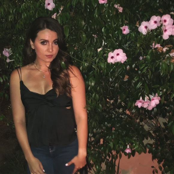 Meet your Posher, Ave - Picture 1 of 3